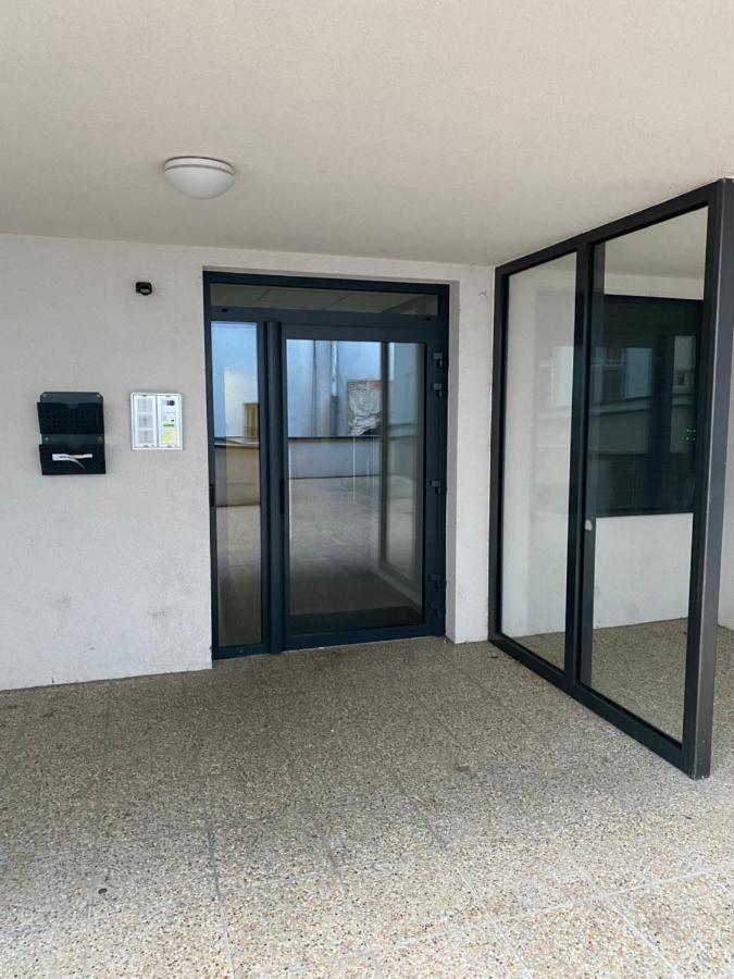 The Elite Suite II Downtown Ac & Garage Parking Bratislava Bagian luar foto